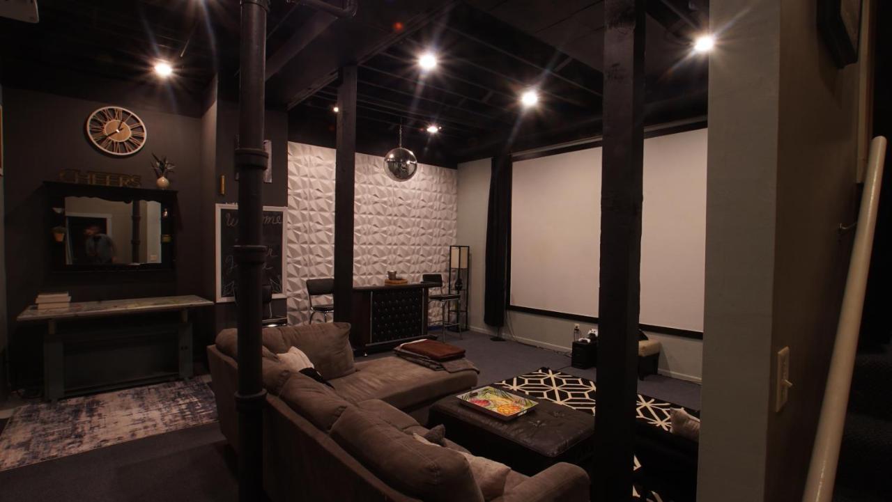 160Inch Home Movie Theater- Great For Movie Night! Omaha Exterior photo